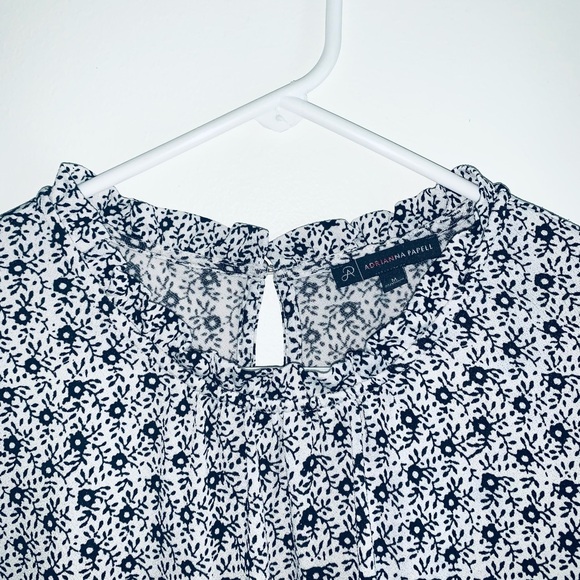 Adrianna Papell Floral Black and White Women's Top Size Medium - Picture 2 of 5
